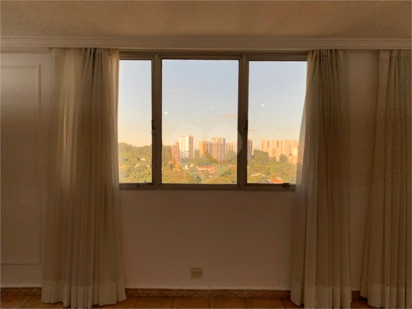 Apartamento à venda com 3 quartos, sendo 1 suíte, em Alto da Boa Vista, São Paulo, SP