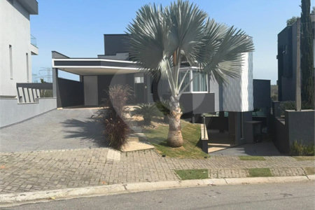 Casa à venda com 3 suítes no condomínio Aruã, Mogi das Cruzes - SP