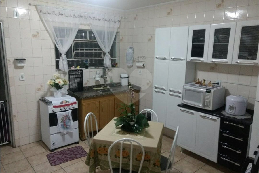 Sobrado à venda com 2 quartos em Tremembé, São Paulo, SP