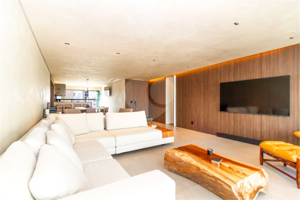 Apartamento à venda com 3 quartos, sendo 1 suíte, em Vila Mariana, São Paulo, SP