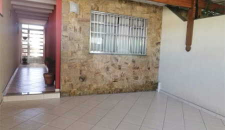 Sobrado à venda com 3 quartos, sendo 1 suíte,  em Tremembé, São Paulo, SP