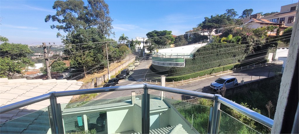Sobrado à venda com 4 quartos, sendo 2 suítes, em Vila Irmãos Arnoni, São Paulo, SP