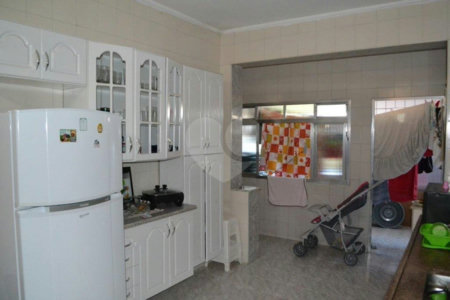 Sobrado à venda com 2 quartos em Vila Nivi, São Paulo, SP