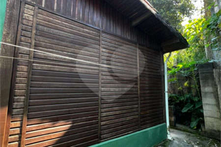 Casa à venda com 3 quartos, sendo 1 suíte, no Centro, Guararema, SP