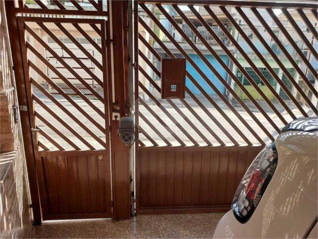 Sobrado à venda com 3 quartos, sendo 1 suíte,  no Brasilândia, São Paulo, SP