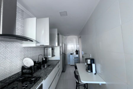 Apartamento à venda com 2 quartos, sendo 1 suíte, em Guilhermina, Praia Grande, SP