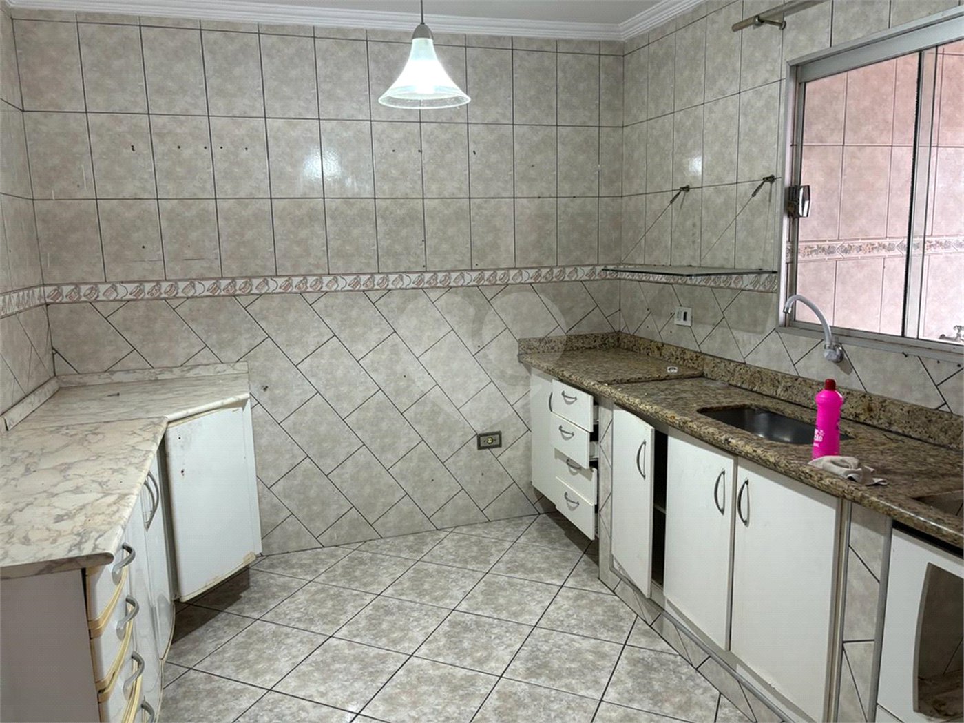 Casa à venda com 3 quartos, sendo 1 suíte, em Jardim São Judas Tadeu, Salto, SP