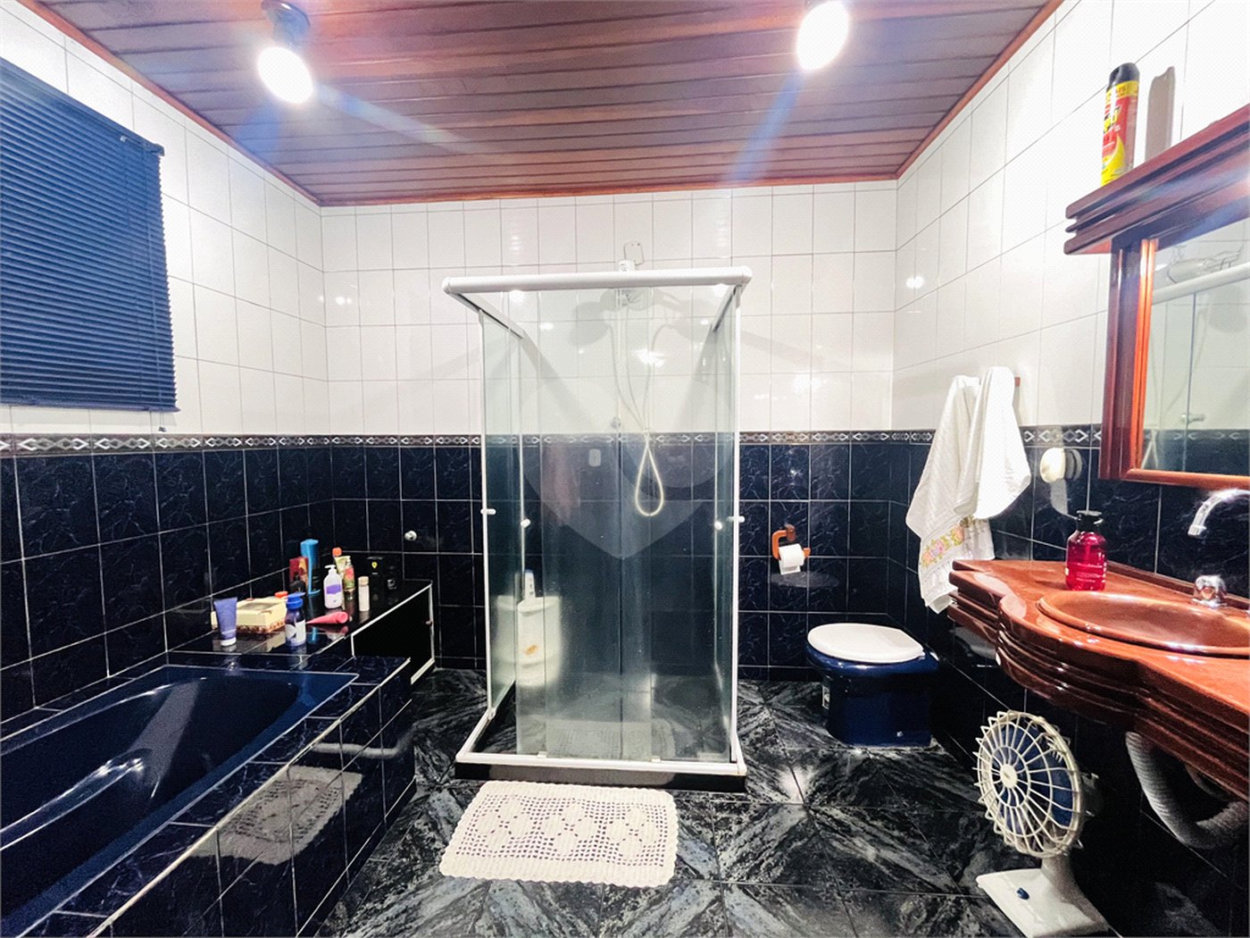 Casa à venda com 4 quartos, sendo 1 suíte, em Campo Grande, Rio de Janeiro, RJ