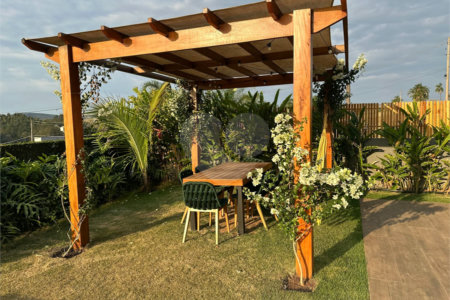 Casa Térrea à venda ou para alugar com 3 suítes em Jardim Leonor, Itatiba, SP