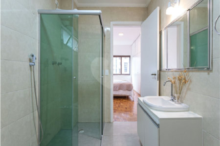 Apartamento à venda com 3 quartos, sendo 1 suíte, em Itaim Bibi, São Paulo, SP