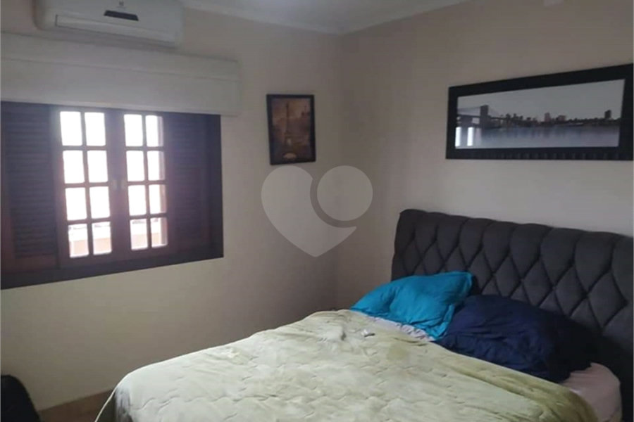Casa à venda com 4 quartos, sendo 1 suíte, em Jardim Santa Cecília, Guarulhos, SP