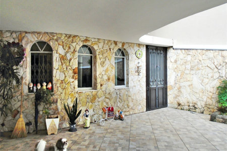 Casa à venda com 3 quartos, sendo 1 suíte, no condomínio Praça Doutor José Augusto César,8, São Paulo - SP