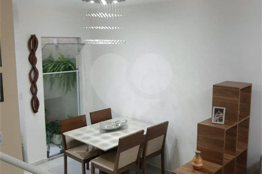 Casa à venda com 2 suítes em Santana, São Paulo, SP