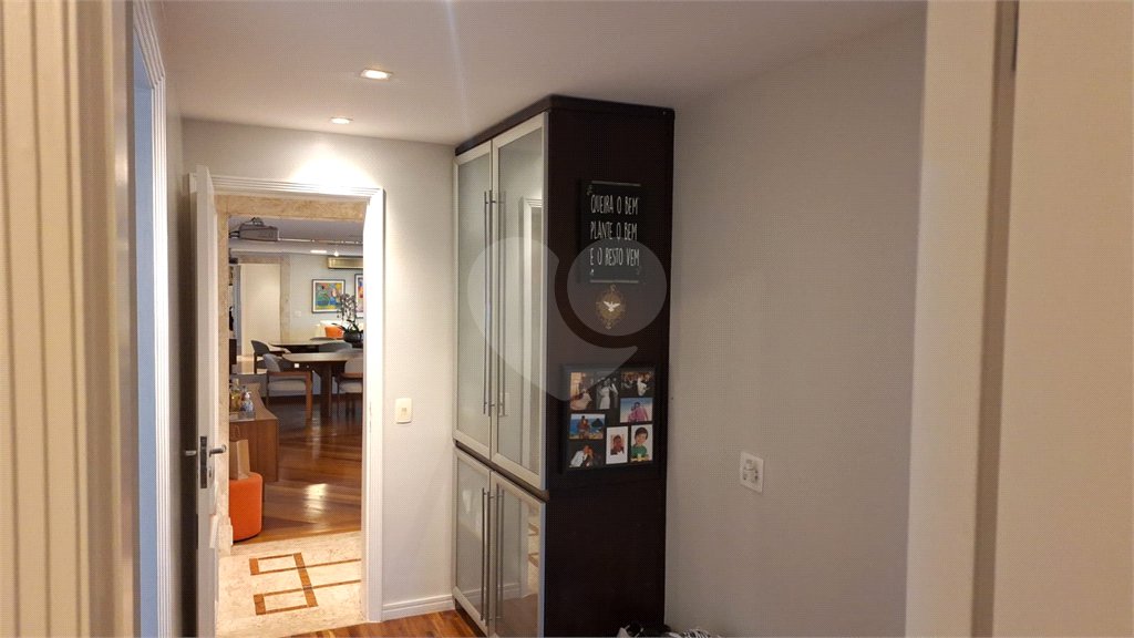 Apartamento à venda com 4 suítes em Jardim Leonor, São Paulo, SP