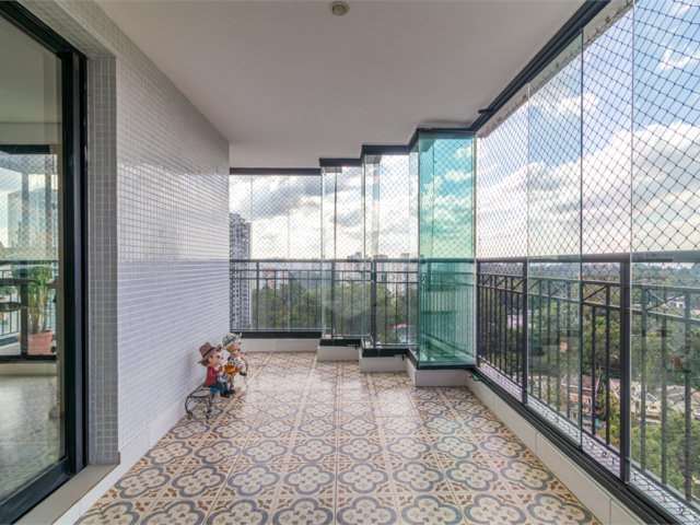 Apartamento à venda com 4 suítes em Jardim Marajoara, São Paulo, SP