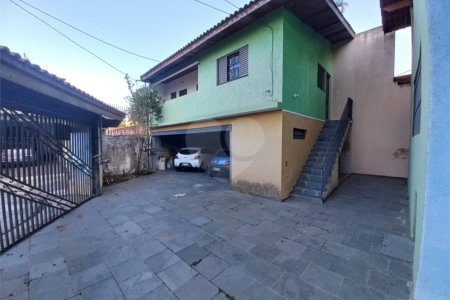 Casa à venda com 4 quartos, sendo 2 suítes,  em Parque Esmeralda, São Paulo, SP