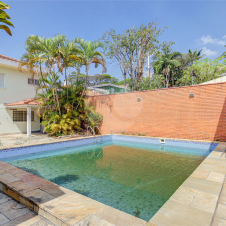 Sobrado à venda com 4 quartos, sendo 2 suítes,  em Brooklin, São Paulo, SP