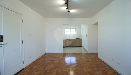 Apartamento à venda com 3 quartos, sendo 1 suíte,  em Mooca, São Paulo, SP