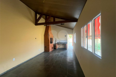 Casa à venda com 5 quartos, sendo 1 suíte, no Centro, Itapetininga, SP