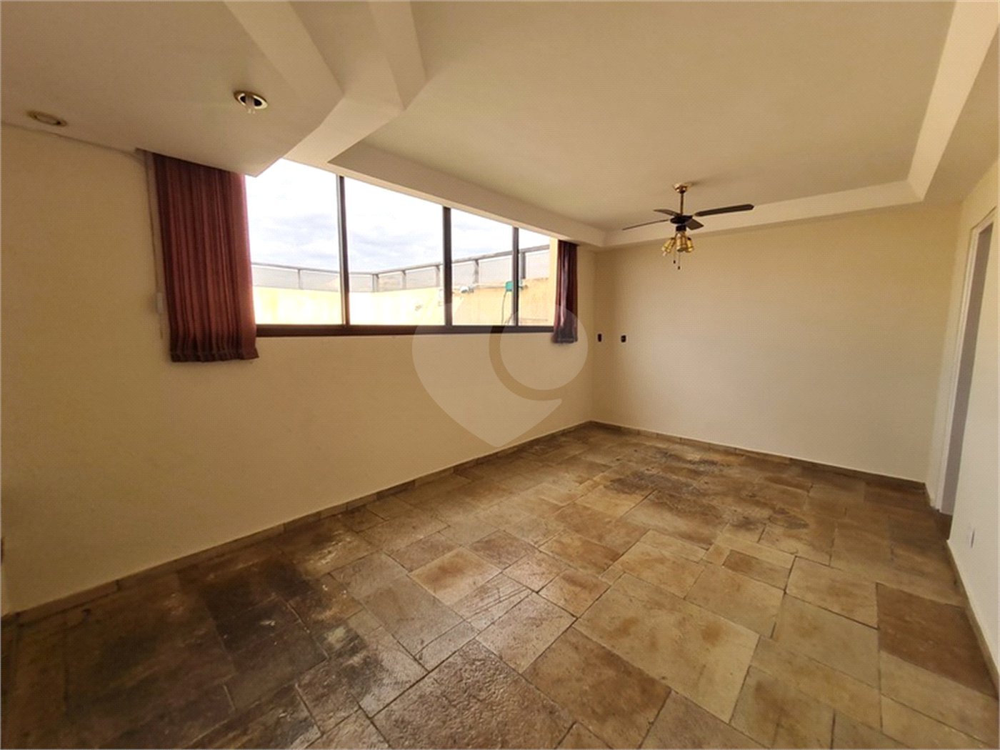 Cobertura à venda com 3 quartos, sendo 1 suíte, em Jardim Embaixador, Sorocaba, SP