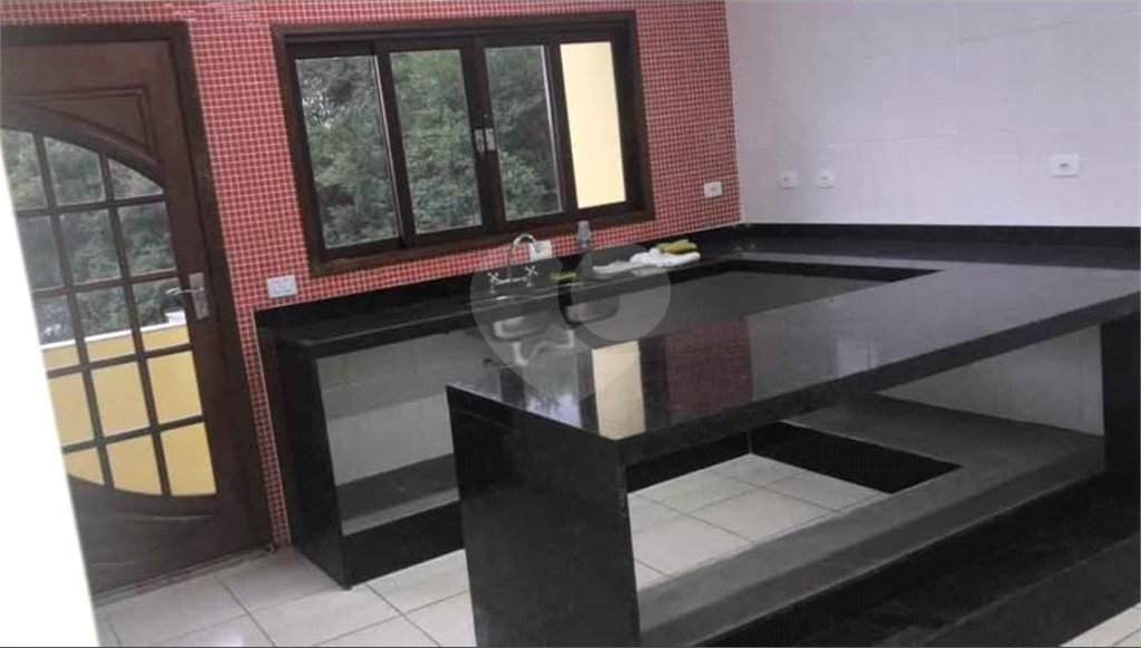 Casa à venda com 4 quartos, sendo 3 suítes,  em Cerâmica, São Caetano do Sul, SP