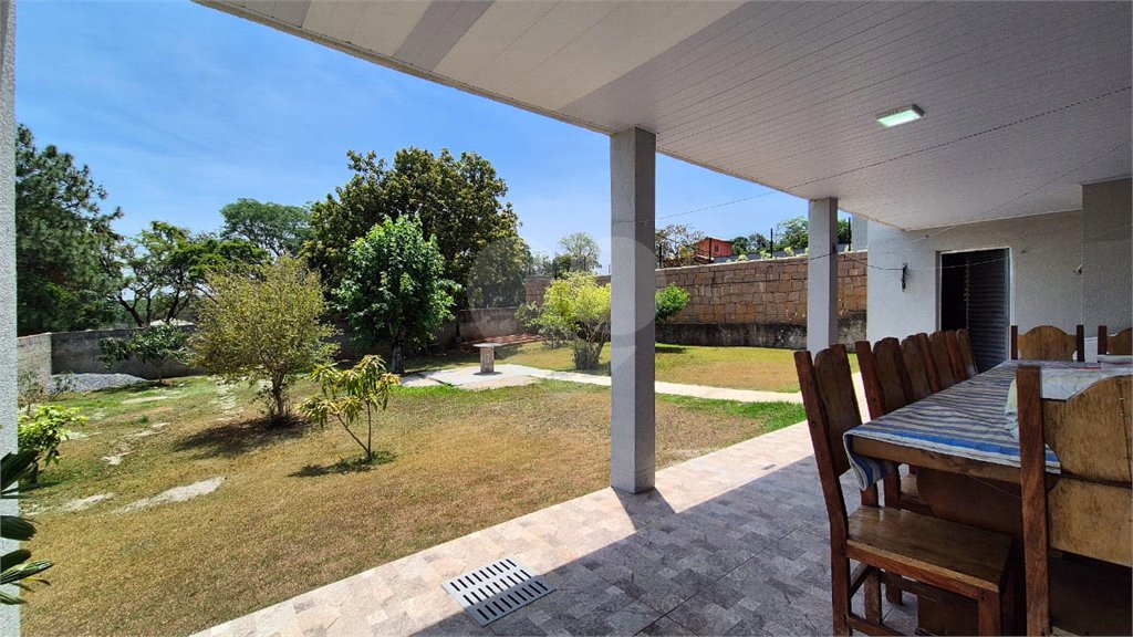 Casa à venda com 5 quartos, sendo 4 suítes, no condomínio Terras de Lucas, Sorocaba - SP