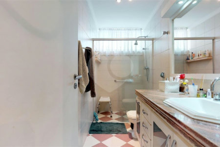 Apartamento à venda com 3 quartos, sendo 1 suíte, em Santa Cecília, São Paulo, SP