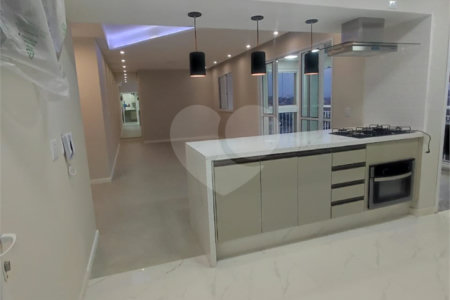 Apartamento à venda com 3 quartos, sendo 2 suítes,  em Jardim Arpoador, São Paulo, SP