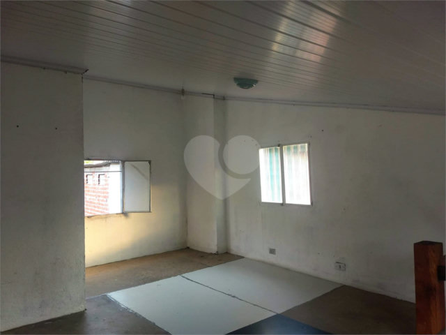 Sobrado à venda com 3 quartos em Serra da Cantareira, Mairiporã, SP