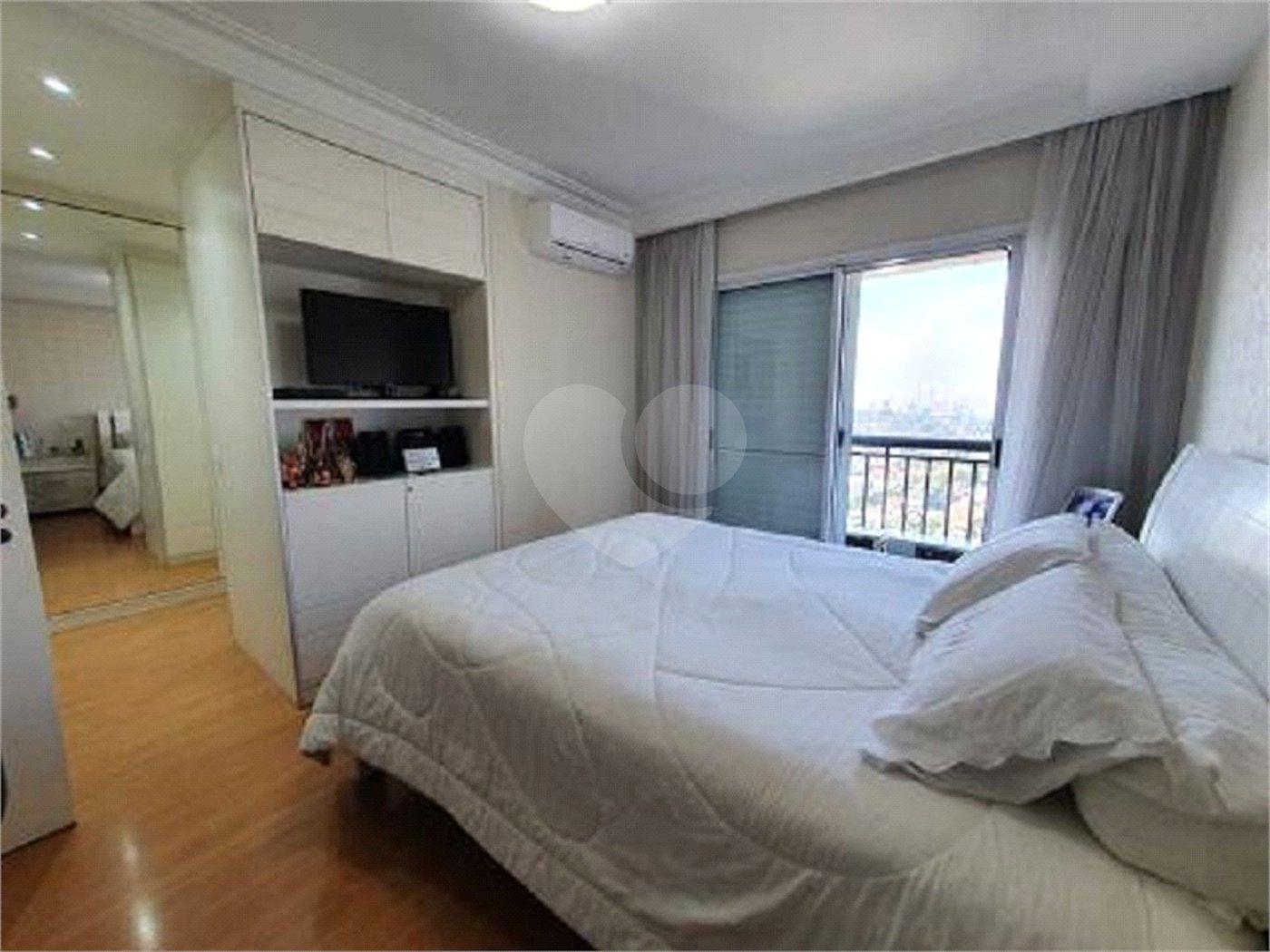 Apartamento à venda com 3 suítes em Vila Progredior, São Paulo, SP