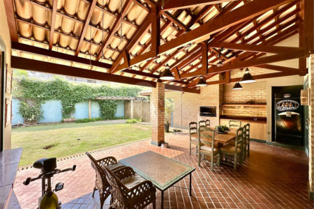 Casa à venda com 4 suítes no condomínio Parque das Artes, Embu das Artes - SP