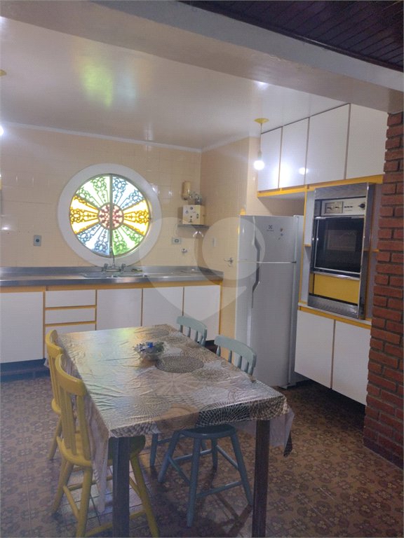 Casa à venda com 4 quartos, sendo 2 suítes,  no condomínio Cinco Lagos, Mairiporã - SP