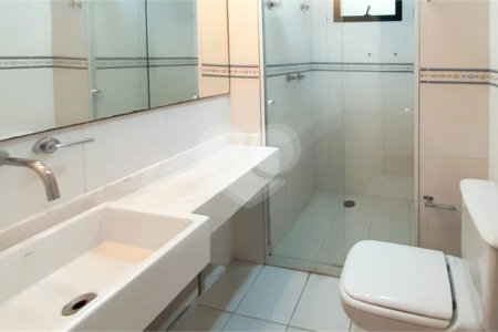 Apartamento para alugar com 3 quartos, sendo 1 suíte, em Alto da Boa Vista, São Paulo, SP