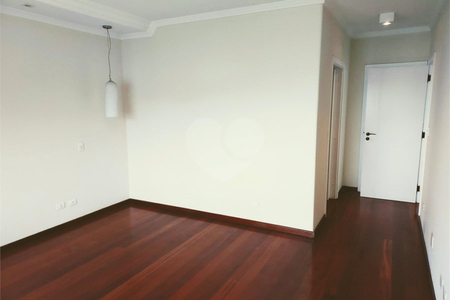 Casa à venda com 3 suítes no condomínio Chácara Francesa, São Paulo - SP