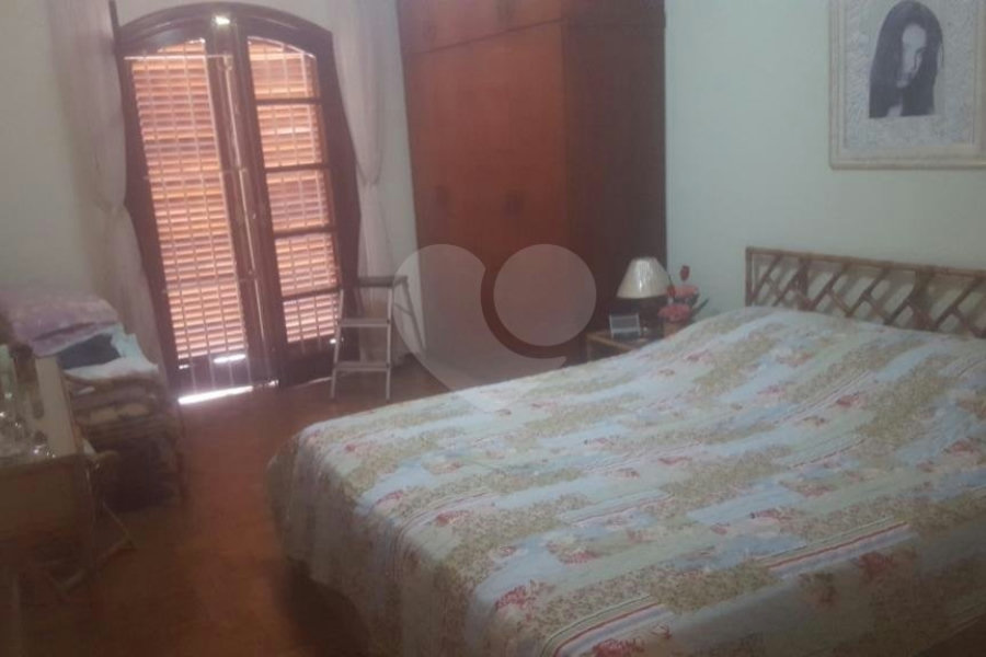 Casa à venda com 3 quartos, sendo 1 suíte, no condomínio Residencial Tremembé, São Paulo - SP