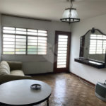 Sobrado á venda em Moema de 280m² com 3 vagas 3 dormitórios e 5 banheiros