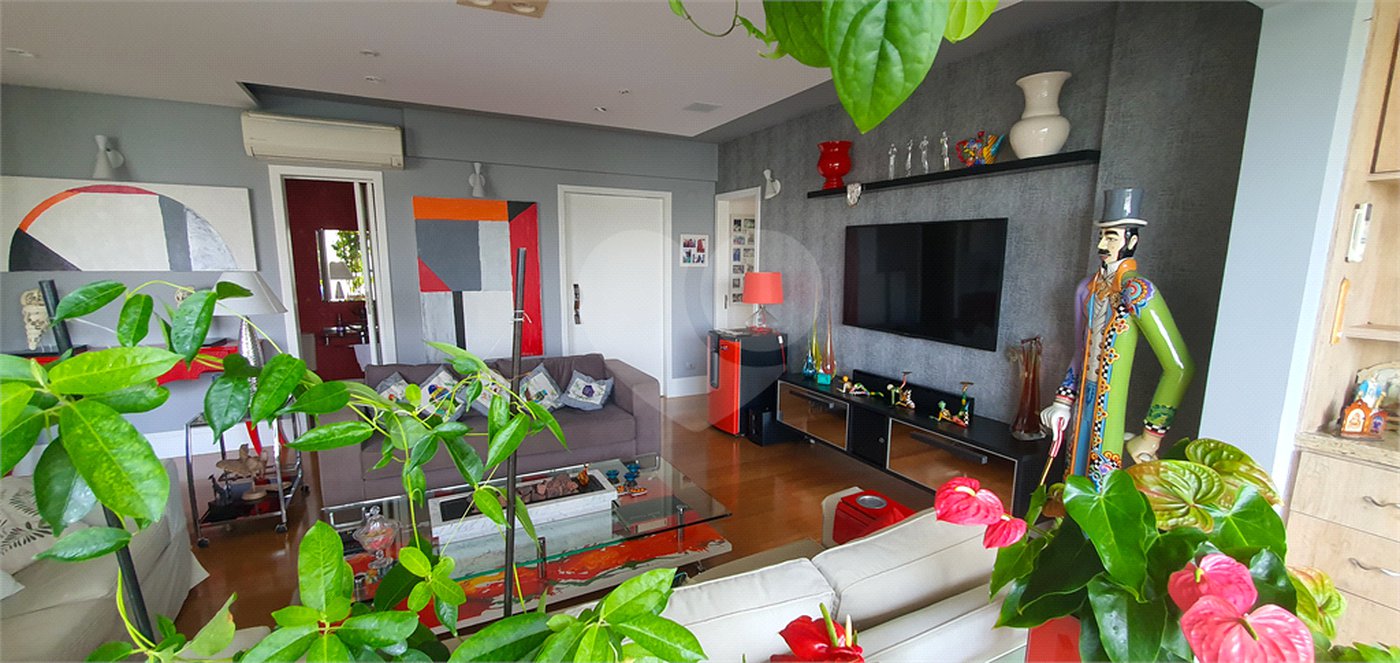 Apartamento à venda com 3 suítes em Morumbi, São Paulo, SP