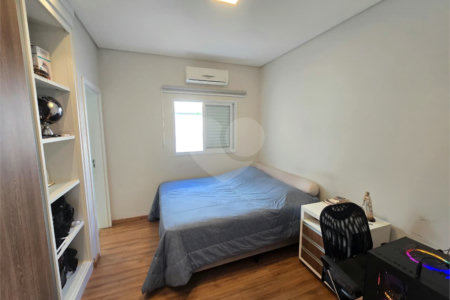 Casa à venda com 3 quartos, sendo 2 suítes, no condomínio Golden, Itapetininga - SP