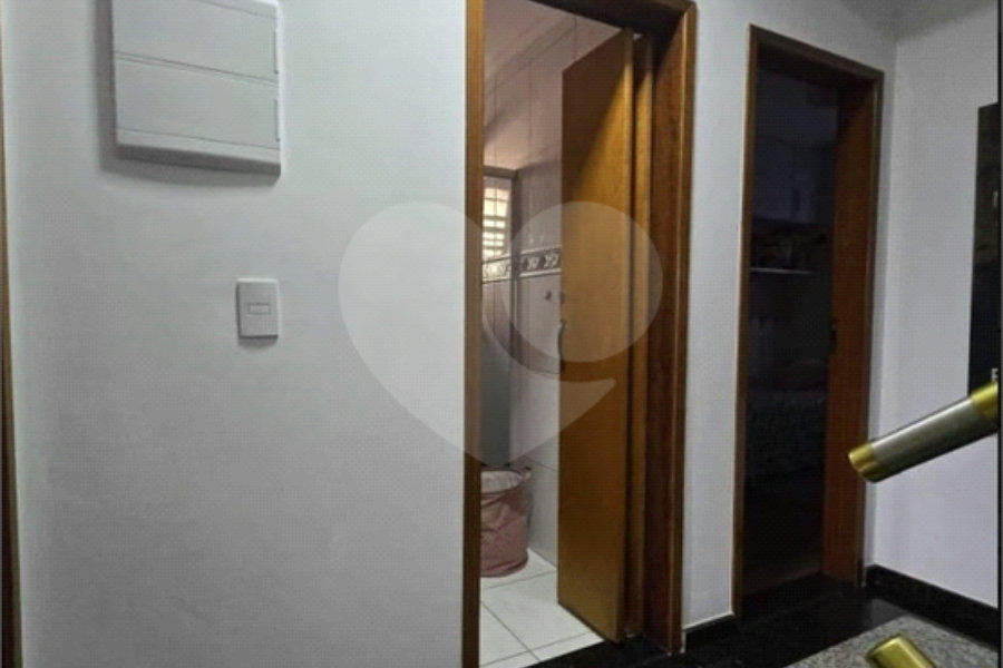 Casa à venda com 4 quartos, sendo 2 suítes, no condomínio Bosque dos Pássaros, São Paulo - SP