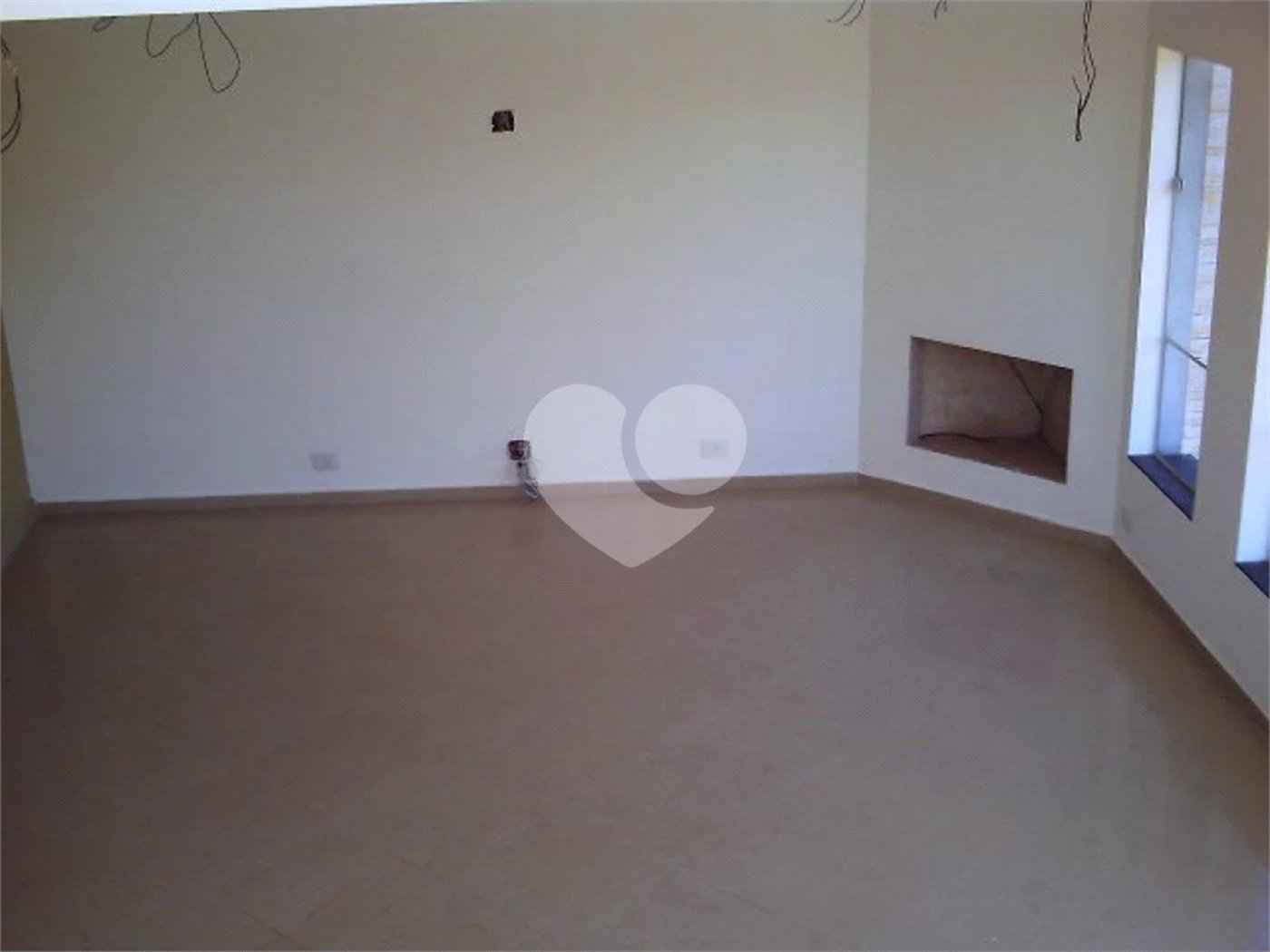 Sobrado à venda com 3 quartos, sendo 1 suíte, em Tremembé, São Paulo, SP