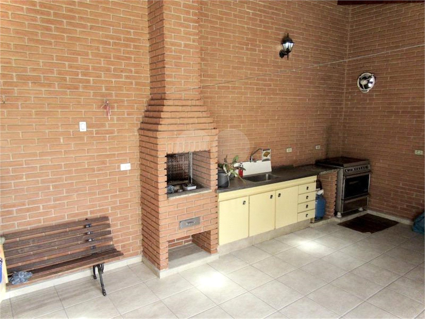 Sobrado à venda com 3 quartos, sendo 1 suíte, em Vila Moraes, São Paulo, SP