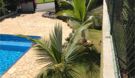 Casa à venda com 4 quartos, sendo 3 suítes, no condomínio Serra da Estrela, Atibaia - SP