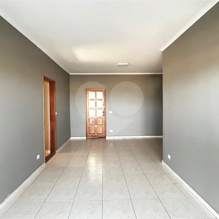 Apartamento à venda com 3 quartos, sendo 1 suíte, no Centro, Três Lagoas, MS
