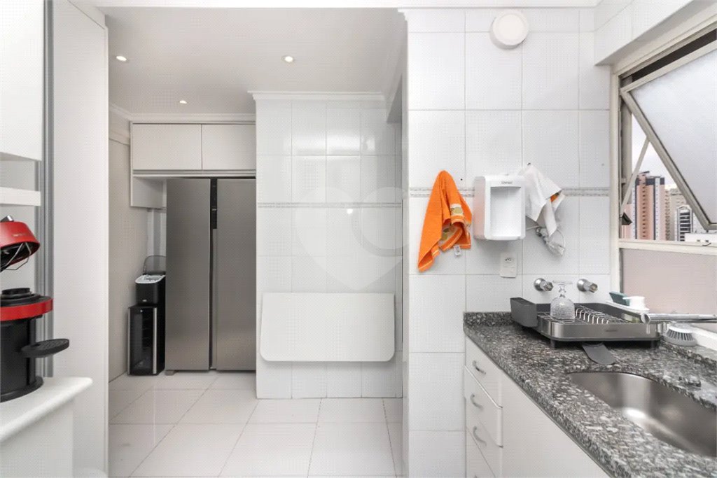 Apartamento à venda com 3 quartos, sendo 2 suítes, em Vila Olímpia, São Paulo, SP
