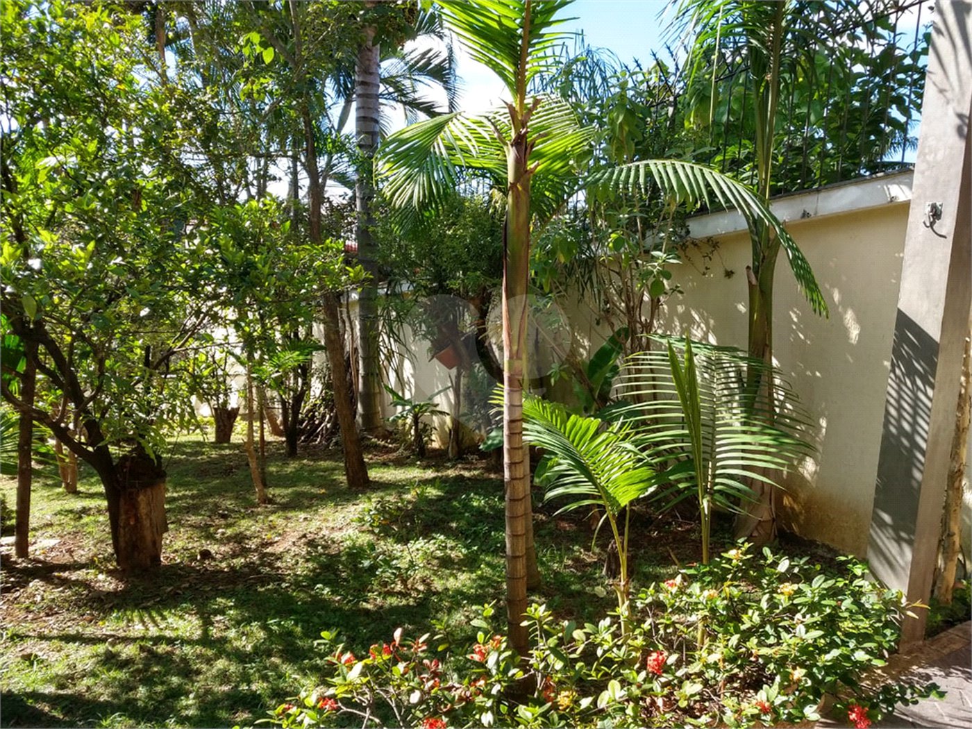 Sobrado à venda com 4 suítes em Tremembé, São Paulo, SP