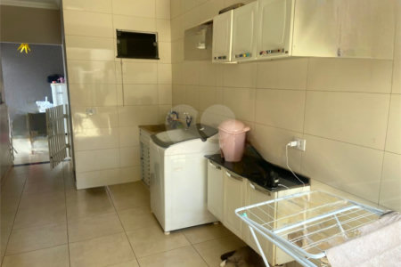 Casa à venda com 3 quartos, sendo 1 suíte, em Ipê, Três Lagoas, MS
