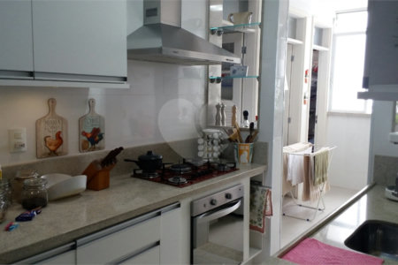 Apartamento à venda com 4 quartos, sendo 1 suíte,  em Tijuca, Rio de Janeiro, RJ