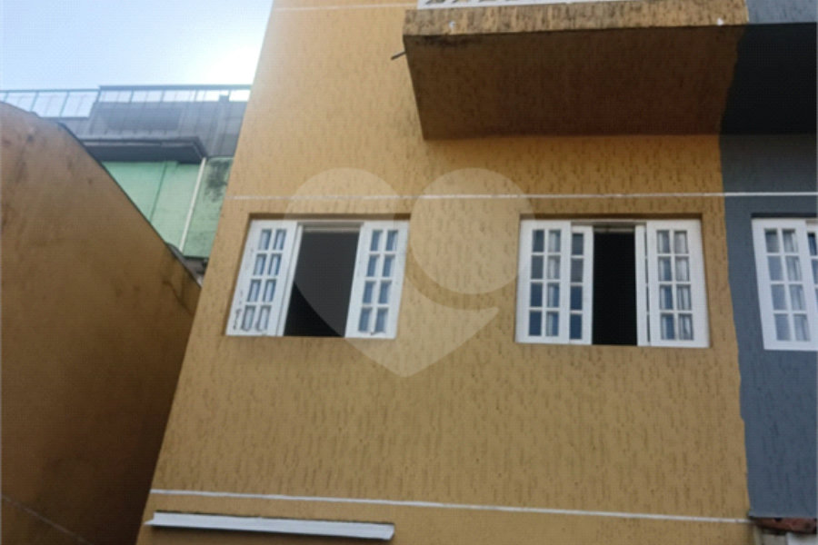 Sobrado à venda com 3 quartos, sendo 2 suítes,  em Parada Inglesa, São Paulo, SP