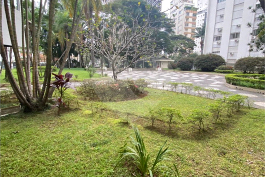 Apartamento à venda com 3 quartos, sendo 1 suíte, em Jardim Europa, São Paulo, SP