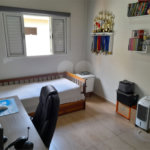 Sobrado à venda com 4 quartos, sendo 1 suíte, em Chora Menino, São Paulo, SP